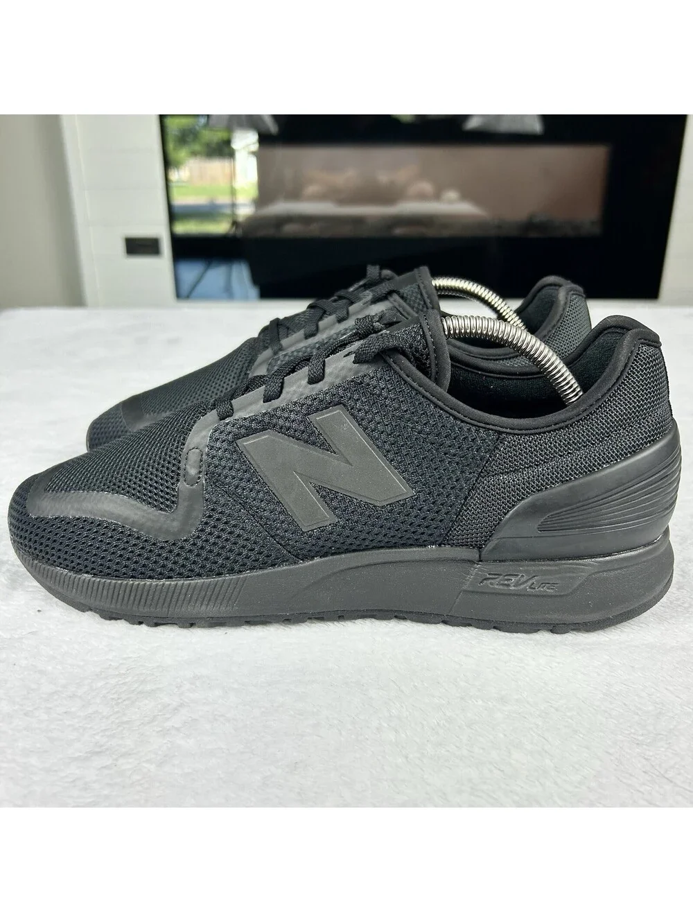 New Balance 247S Daily Sneakers Men’s Size 10.5D Black On Black Walking Shoes